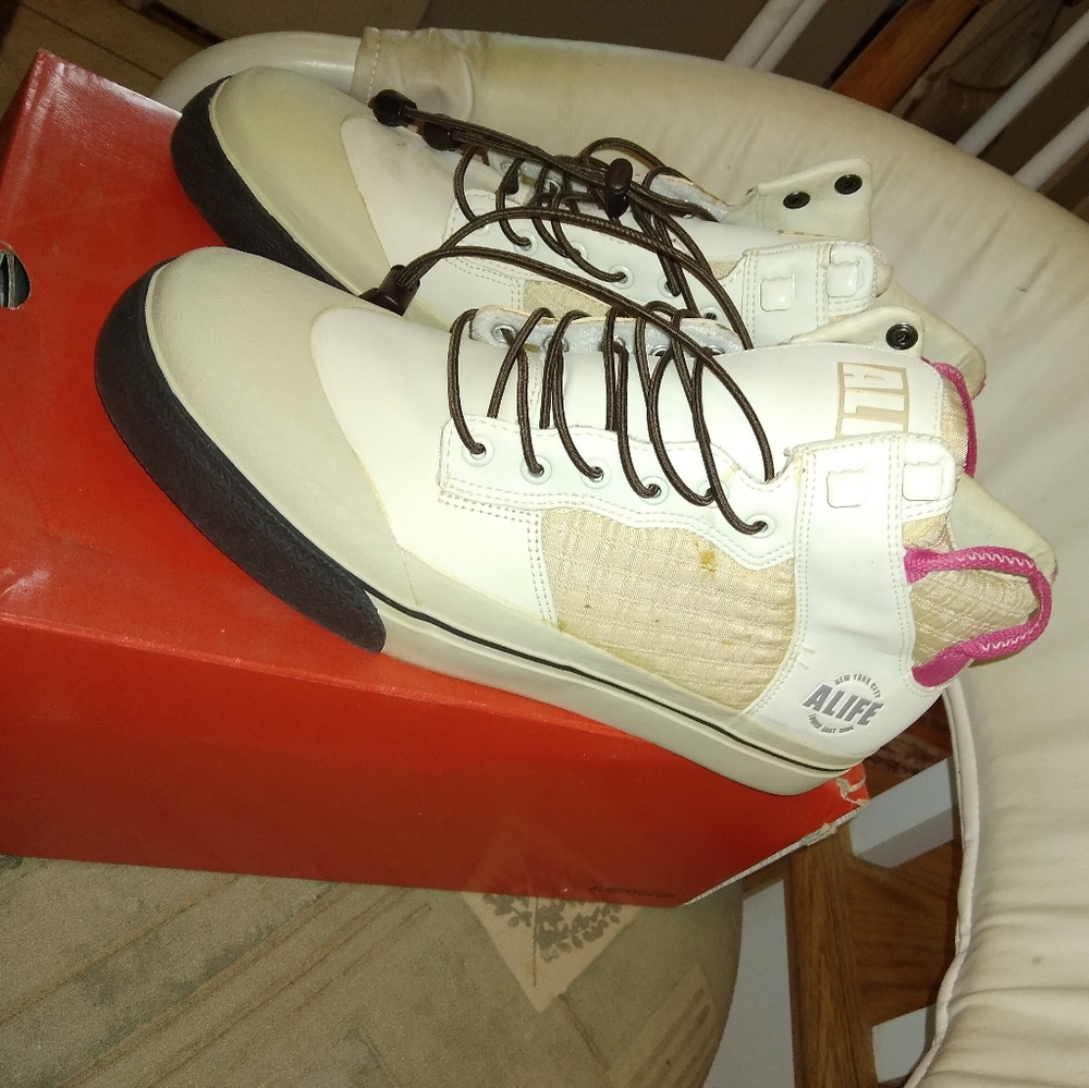 Alife - Picture 4 of 13